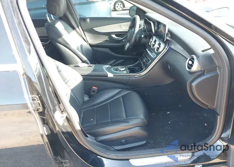 2019 Mercedes-Benz C 300 из США, поврежденный, VIN 55SWF8DB1KU318960